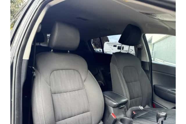 Kia Sportage (2016) thumbnail 4