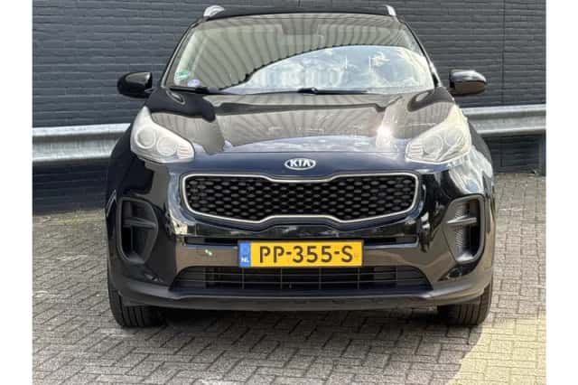 Kia Sportage (2016) thumbnail 5