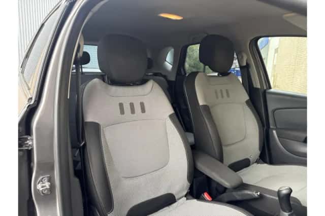 Renault Captur (2013) thumbnail 4