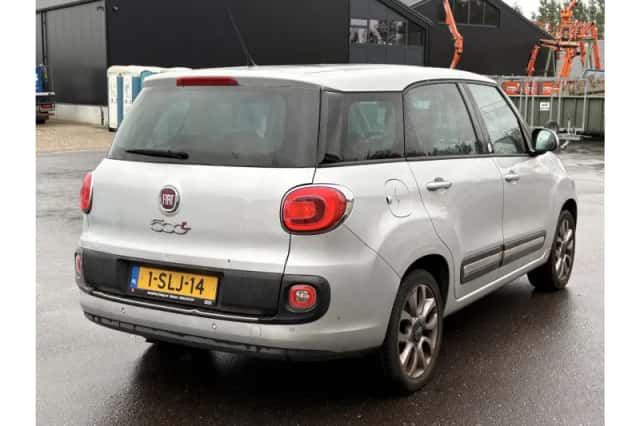 Fiat 500L (2013) thumbnail 2