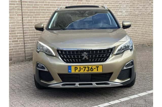 Peugeot 3008 (2017) thumbnail 5