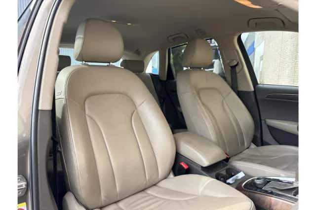 Audi Q5 (2010) thumbnail 4