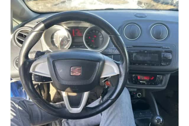 SEAT Ibiza (2012) thumbnail 6