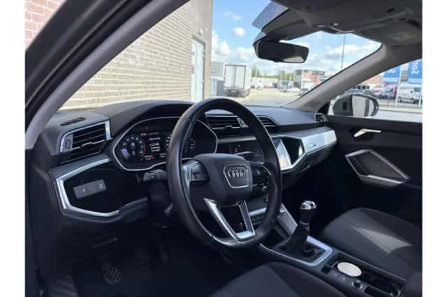 Audi Q3 Sportback (2022) thumbnail 3