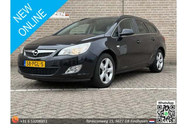 Opel Astra (2011) thumbnail 1