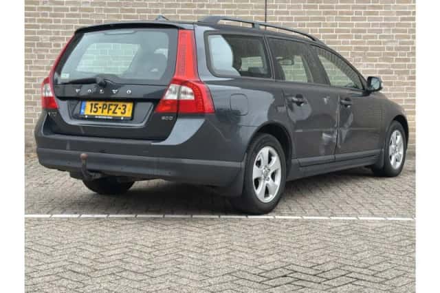 Volvo V70 (2010) thumbnail 2