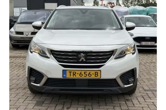 Peugeot 5008 (2018) thumbnail 5