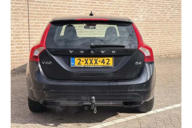 Volvo V60 (2014) thumbnail 6