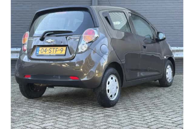 Chevrolet Spark (2011) thumbnail 2