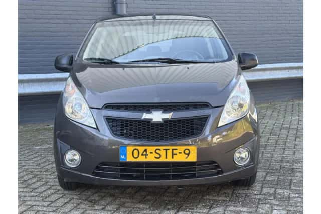 Chevrolet Spark (2011) thumbnail 5