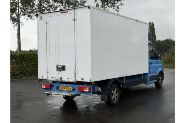 Volkswagen Crafter (2020) thumbnail 2