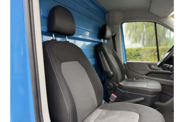 Volkswagen Crafter (2020) thumbnail 4