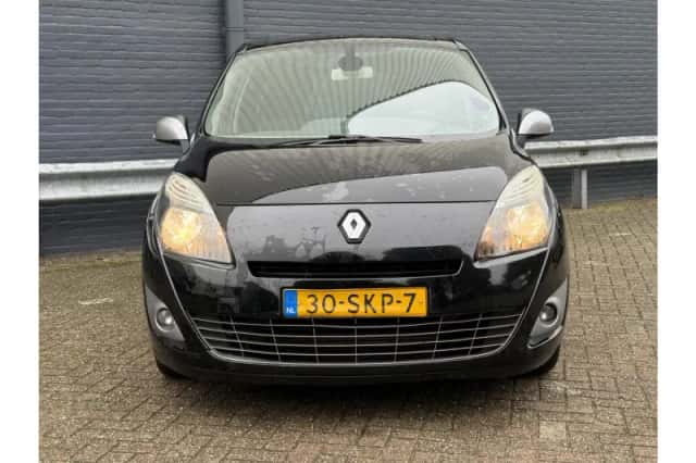 Renault Grand Scénic (2011) thumbnail 4