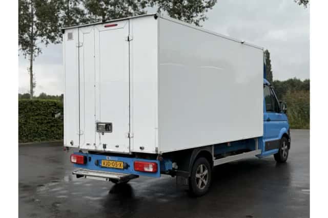 Volkswagen Crafter (2021) thumbnail 2