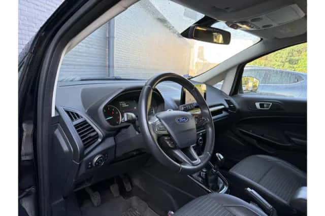 Ford EcoSport (2018) thumbnail 3