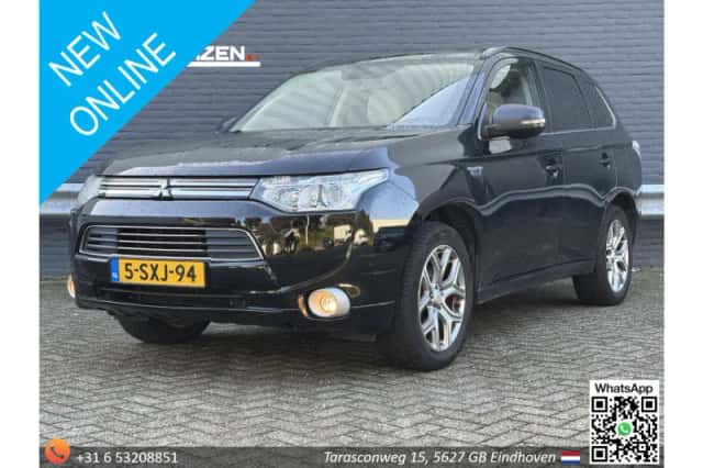 Mitsubishi Outlander (2013) thumbnail 1
