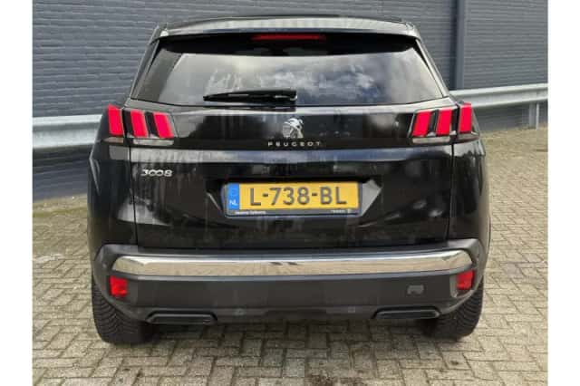 Peugeot 3008 (2019) thumbnail 6