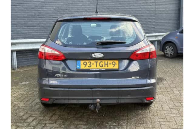 Ford Focus (2012) thumbnail 6
