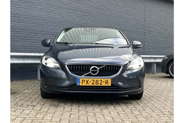 Volvo V40 (2017) thumbnail 4