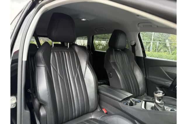 Peugeot 5008 (2019) thumbnail 4