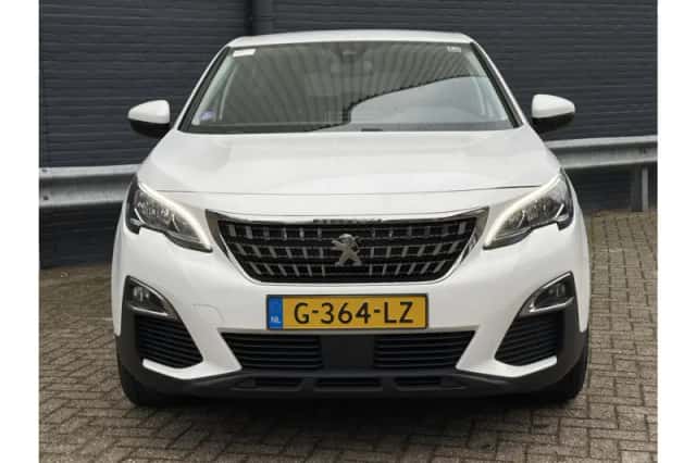 Peugeot 3008 (2019) thumbnail 5