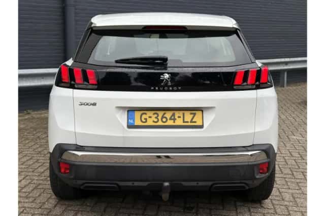 Peugeot 3008 (2019) thumbnail 6