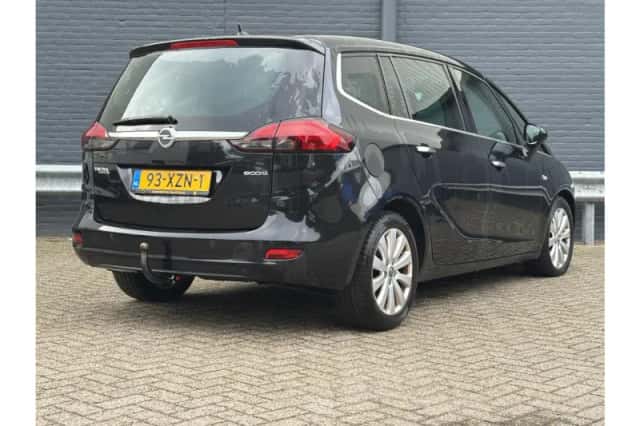 Opel Zafira (2012) thumbnail 2
