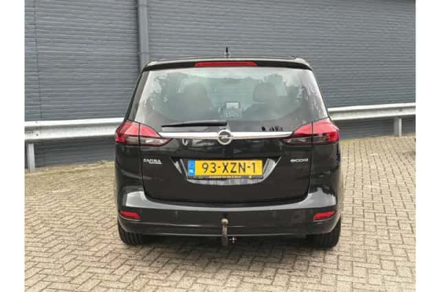 Opel Zafira (2012) thumbnail 6