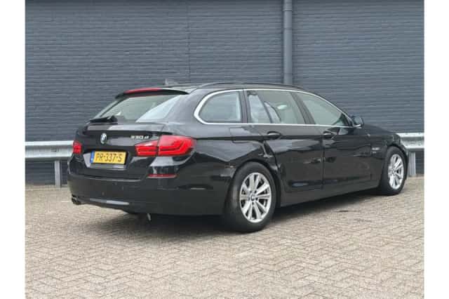 BMW 5-Serie (2011) thumbnail 2