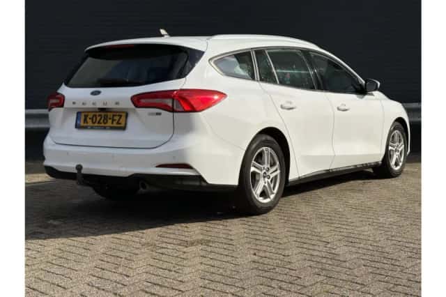 Ford Focus (2020) thumbnail 2