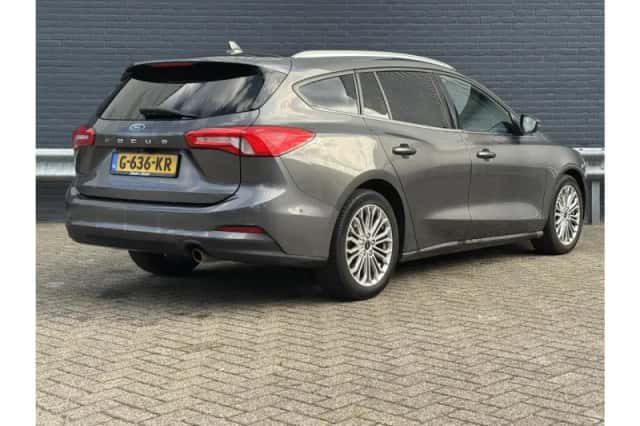 Ford Focus (2019) thumbnail 2