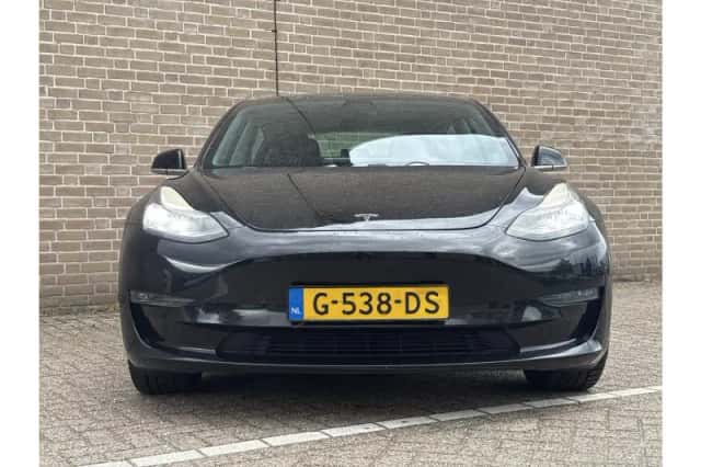 Tesla Model 3 (2019) thumbnail 5