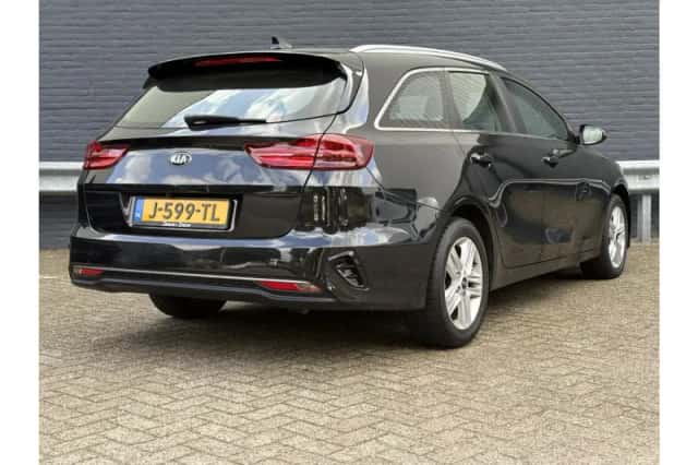 Kia Ceed (2020) thumbnail 2