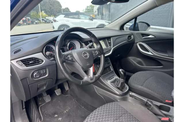 Opel Astra (2020) thumbnail 3
