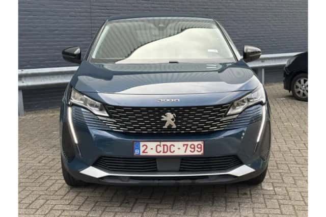 Peugeot 3008 (2022) thumbnail 5