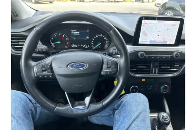 Ford Focus (2020) thumbnail 3