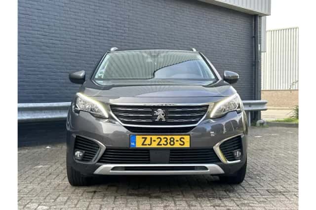 Peugeot 5008 (2019) thumbnail 5