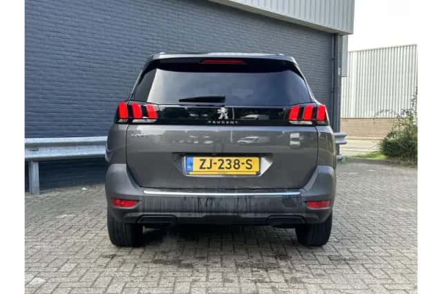 Peugeot 5008 (2019) thumbnail 6