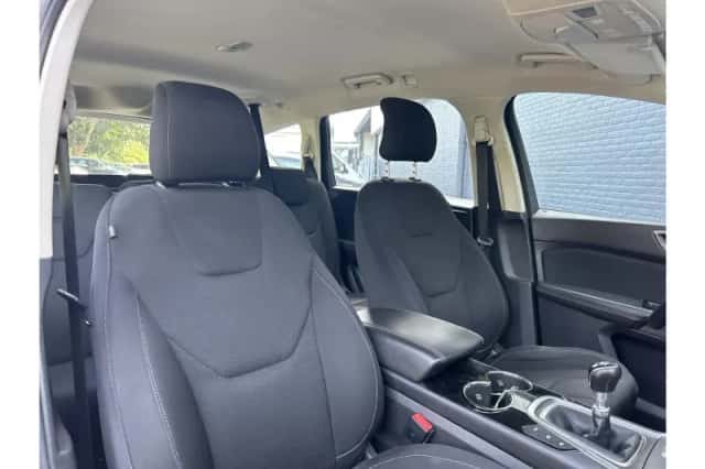 Ford S-Max (2015) thumbnail 4