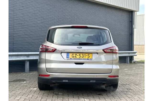 Ford S-Max (2015) thumbnail 6