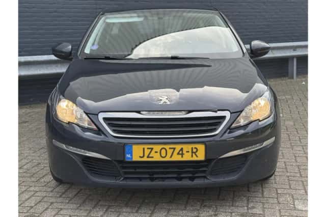 Peugeot 308 (2016) thumbnail 5