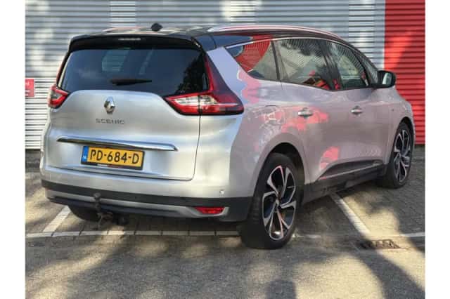 Renault Grand Scénic (2017) thumbnail 2