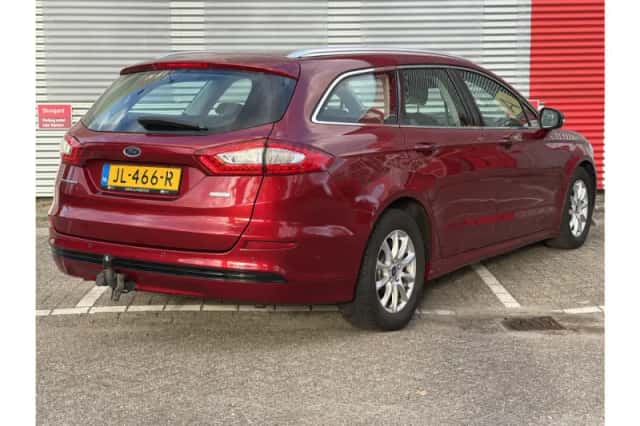 Ford Mondeo (2016) thumbnail 2