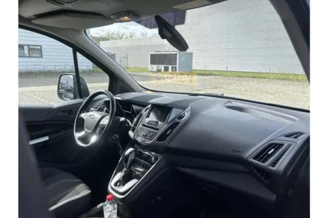 Ford Transit Connect (2017) thumbnail 3