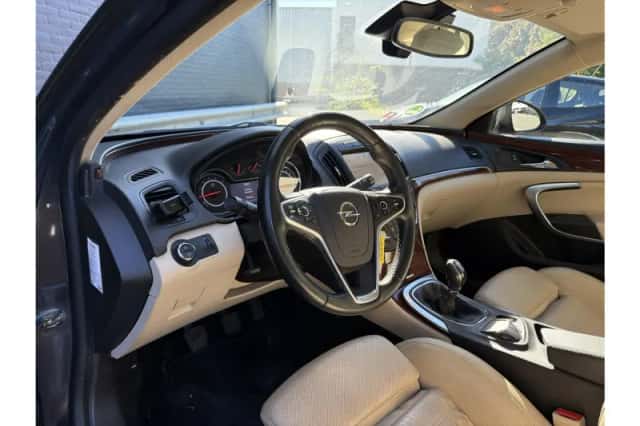 Opel Insignia (2013) thumbnail 3