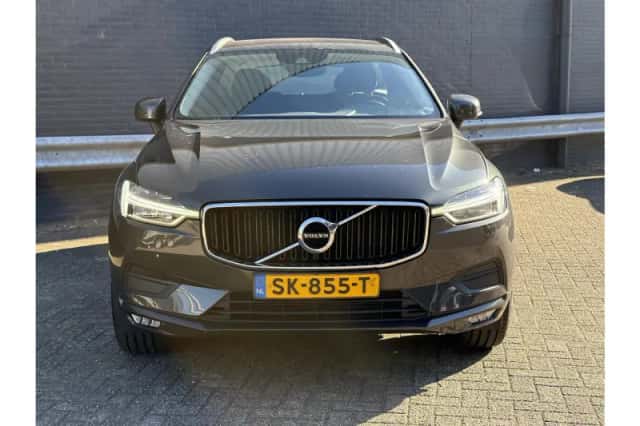 Volvo XC60 (2018) thumbnail 5