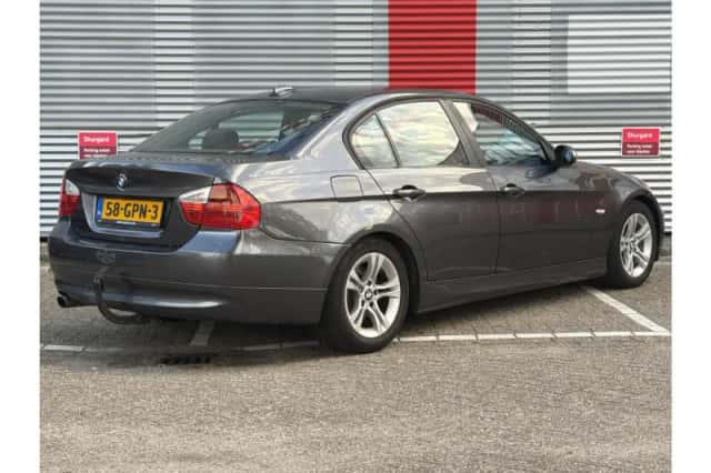 BMW 3-Serie (2008) thumbnail 2