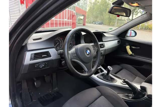 BMW 3-Serie (2008) thumbnail 3