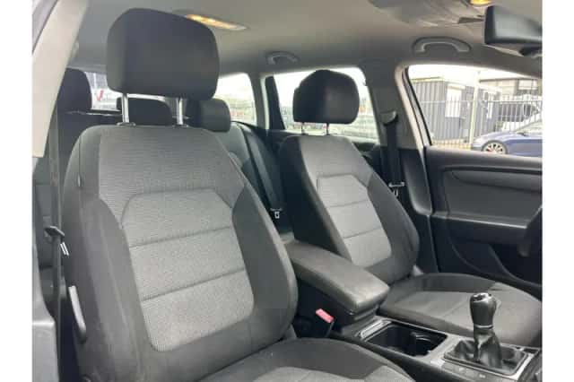 Volkswagen Passat (2014) thumbnail 4