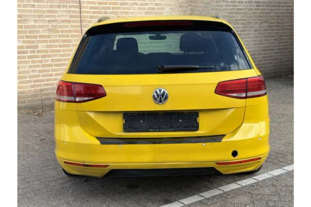 Volkswagen Passat (2015) thumbnail 6